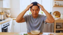 Natural Home Treatments That Strengthen Hair Roots and Gradually Reduce Hair Fall Over Time